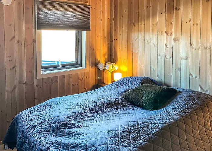 Vakantiehuis Amazing In With Sauna